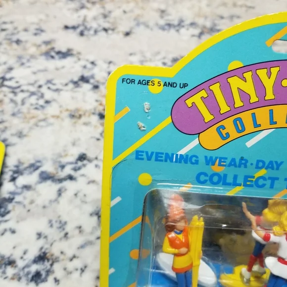 Tiny Teeny Figures - Picture 4 of 11